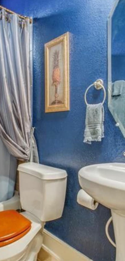  Guest Bathroom Before 
